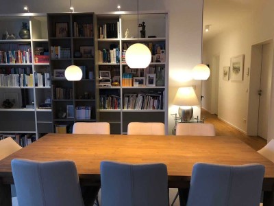 Neuwertige helle Penthouse-Wohnung, 2 Bäder, Aufzug, 2 x TG, Dachterrasse mit Aussicht