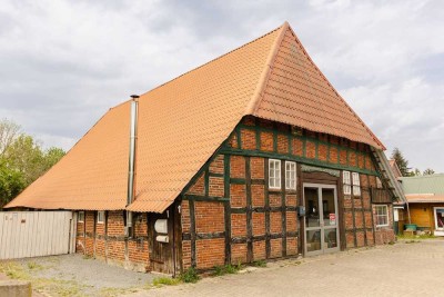 Ein Zuhause mit Seele - Fachwerkcharme, Gartenglück & sichere Einnahmen unter einem Dach.