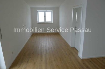 2-Zimmer-Wohnung in Tittling-Enzersdorf mit Balkon.