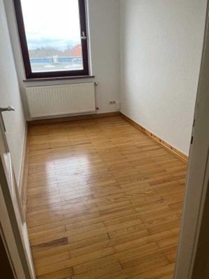 Helle 3-Zimmer Wohnung mit Balkon im 3. OG in Hannover List