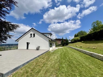 Saniertes Einfamilienhaus mit Weitblick ins Wesertal