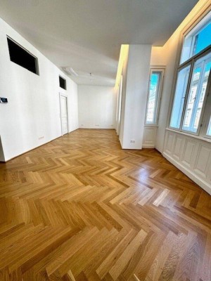 *ERSTBEZUG nach Sanierung* neu sanierte Stilaltbauwohnung mit großzügigen Balkon nächst Spittelberg! *klimatisiert*