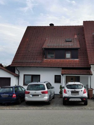Helle 1,5-Zimmer-DG-Wohnung in Markdorf / Leimbach mit Parkplatz