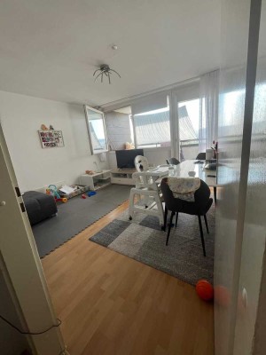 Sehr schöne 2-Zimmer Wohnung mit Stellplatz in zentraler Lage