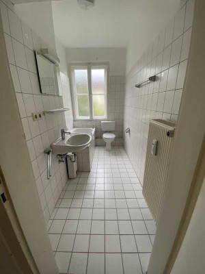 2-Zimmer-Wohnung mit Badewanne // 2.OG links