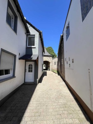 Kernsaniertes Einfamilienhaus mit Charme & Scheune