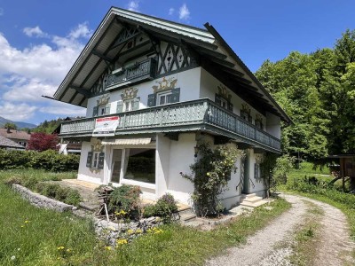 Denkmalgeschützte Landhausvilla flexibel nutzbar in WEG
