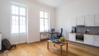 HOMESK -2-Zimmer-Hochparterre-Wohnung im Altbauquartier in Buch - sofort bezugsbereit