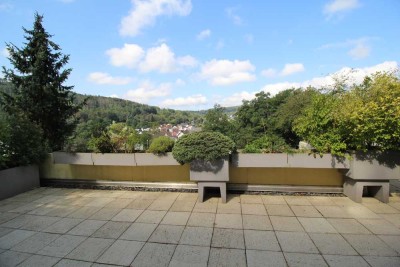 Ruhige Lage: Sehr schöne 3,5 Zimmer ETW mit sehr großer Terrasse