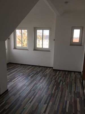 Neuwertige Wohnung mit zwei Zimmern und Einbauküche in Velten