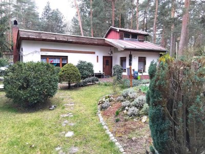 Wochenend-und Haus, Sauna, Werkstatt, Wald, Hauswasser und Pool....