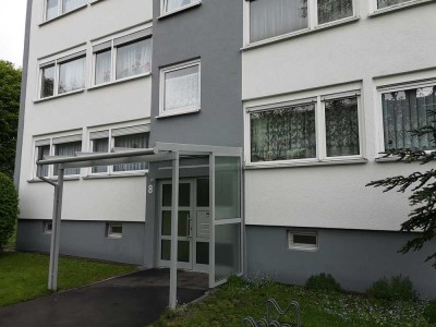 Schöne 2,5 Zimmerwohnung mit Südbalkon