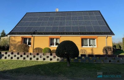 Gepflegtes Einfamilienhaus mit Scheune und Garten auf weitläufigem Grundstück!