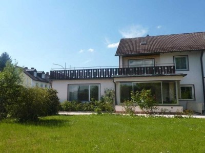 Gepflegtes 5-Zimmer-Haus mit Einbauküche in Fürstenfeldbruck