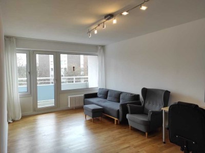 Möbliert! von Privat:Attraktive,sonnige 2-Zimmer-Wohnung mit EBK&Balkon in zentraler Lage, Ratingen