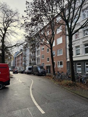 RESERVIERT !HH-Eimsbüttel-Courtagefrei: Charmante 2-Zimmer-Wohnung mit Süd-Balkon in beliebter Lage!