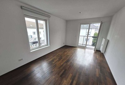 Hochwertige 2,5 Zimmer-Whg. mit Dachterrasse nahe der Alten Oper!