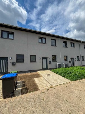 energieeffizientes Neubau-Reihenmittelhaus mit Garten - von Privat