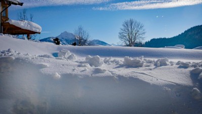Sonnenverwöhnte Gartenwohnung mit Traumblick bis Ende Wintersaison zu vermieten