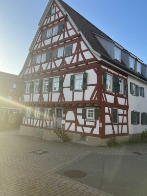 Schöne Wohnung direkt am Kuppinger Marktplatz
