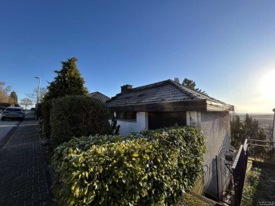 Großzügiges Einfamilienhaus mit Modernisierungsbedarf in traumhafter Hanglage von Zornheim