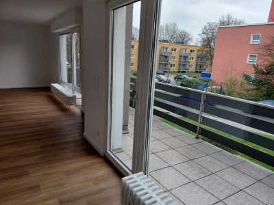 Helle 3-Zimmer Wohnung OG mit großem Balkon und Garage in Leverkusen-Rheindorf