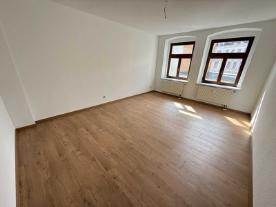 Zwischen Stadtzentrum & Rauschwalde - gemütliche, helle 2-Raumwohnung im 2. Obergeschoss, mit Wanne!