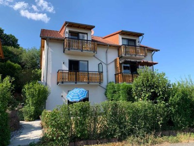 2-ZKB Dachgeschosswohnung mit Balkon in ruhiger Lage