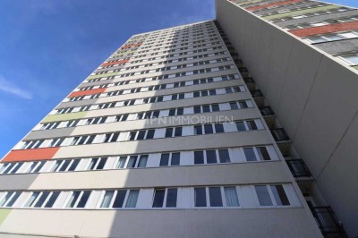 1 Zimmer Appartement mit saniertem Badezimmer und Parkplatz vor der Tür