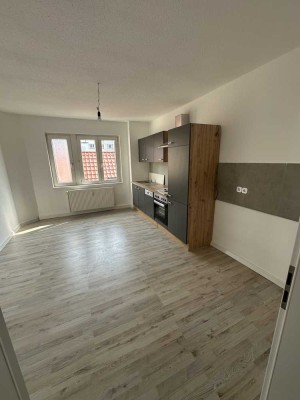 Erstbezug nach Sanierung mit EBK: Geschmackvolle 4-Zimmer-Wohnung in Bingen am Rhein
