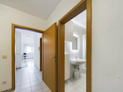 Moderne &amp; gepflegte 2-Zimmer-Wohnung in der Görzer Allee 33