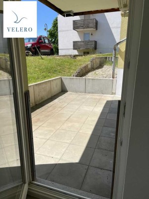 Schöne, helle neu sanierte 2 Raumwohnung mit Terrasse!