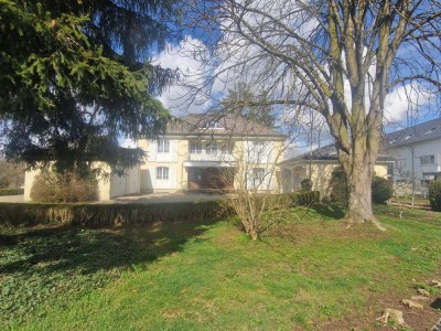 Anwesen / Wohnhaus / MFH mit elegantem Stil nahe Wilhelmsdorf gelegen