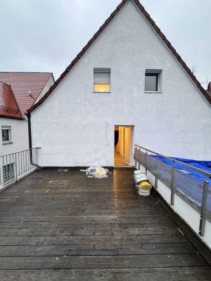 Geräumige, sanierte 6-Raum-Wohnung mit Terrasse im Herzen von Eschenau