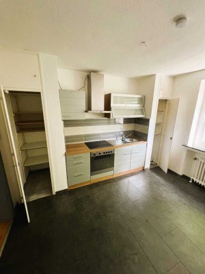 2,5 Raum Wohnung mit Balkon u. Küchenzeile in GE Scholven