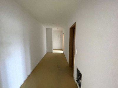 Großzügige 2-Raum-Wohnung mit Balkon - Nähe Bahnhof