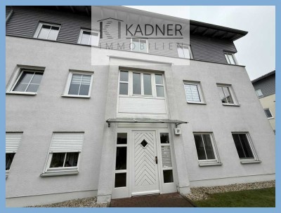 Anlage: vermietete 2-Zimmer-ETW mit Terrasse und Carport