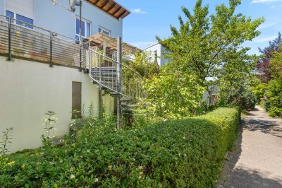 Schöne Terrassen-Wohnung mit Gartenanteil und Platz für die ganze Familie!