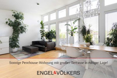 Sonnige Penthouse-Wohnung mit großer Terrasse in ruhiger Lage!
