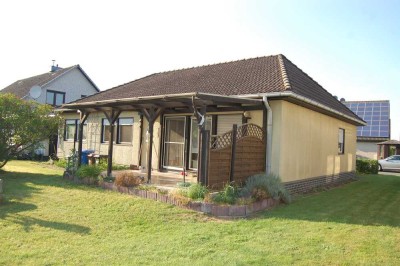 Charmanter Bungalow mit großem Grundstück in ruhiger Lage OT: Triangel