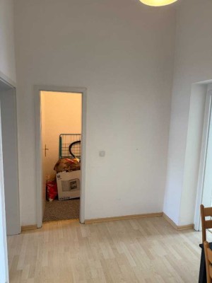 Etagenwohnung in Dresden zu vermieten.