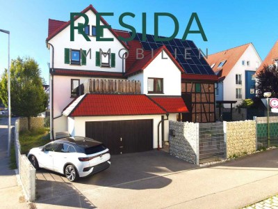 Familientraum mit viel Platz: Modernes EFH mit Scheune, Garten, Sauna, EBK, Garage & vielem mehr