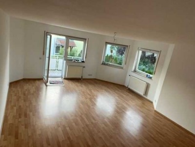 Schöne, geräumige drei Zimmer Wohnung in Rhein-Neckar-Kreis, Bammental