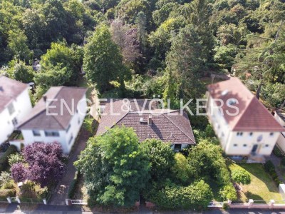 Traum-Grundstück mit Bungalow in Top-Lage!