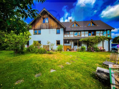 Vielseitiges Zuhause mit Gartenidylle in Hürtgenwald-Vossenack