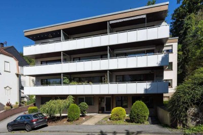 Ideal für junge Familie: Schöne 3-Zimmer-
Wohnung mit Südbalkon, Weitblick und zwei Bädern