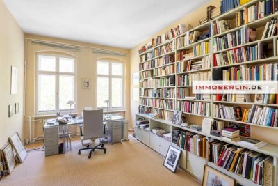 IMMOBERLIN.DE - Feine Altbauwohnung mit ruhigem Balkon! Wohnrecht für 85-jährige Eigentümerin