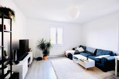 *ERSTBEZUG NACH SANIERUNG* Sonnige 3-Zimmer-Wohnung mit Einbauküche am Stadtoval in Aalen