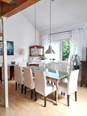 * 4,5 Zimmer-Maisonette/Galerie-Wohnung mit Flair *