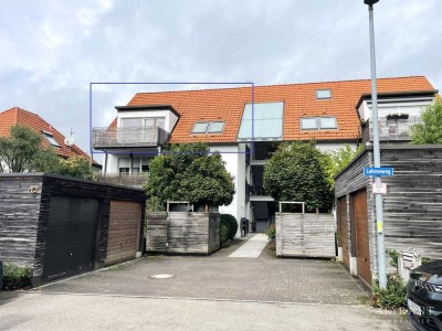 * Charmante Dachgeschoss-Wohnung mit Dachterrasse + Garage *
